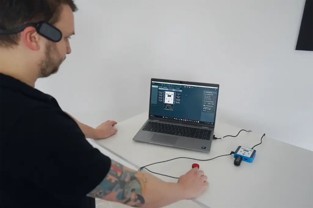 AMAneo MX - The Smart Assistive Hub